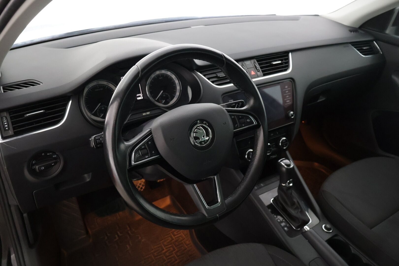 Skoda Octavia 2018 Combi 1,5 TSI Style DSG Autom ** Kessy / Lohkolämmitin / MirrorLink / Tutkat * - * Facelift kaksilla renkailla! / Asiallisesti huollettu! *