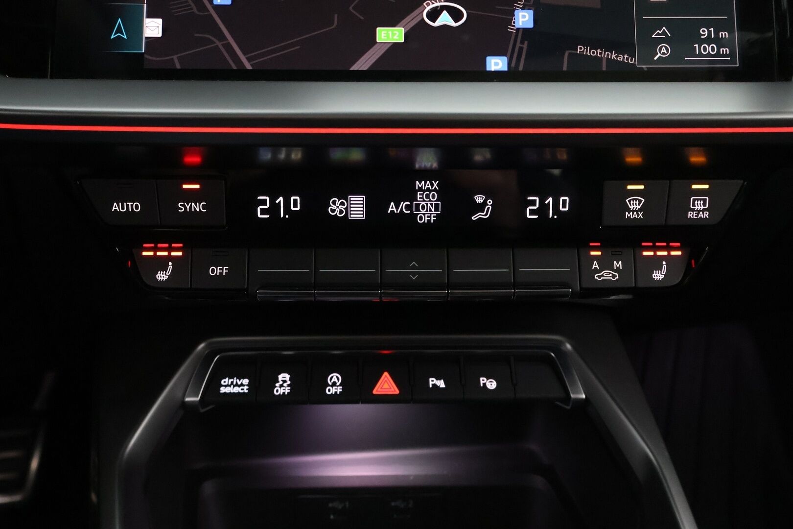 Audi RS 3 2022 Sedan TFSI quattro - 2,99 % KORKOTARJOUS TÄHÄN AUTOON - 31.5. ASTI! - Tehdastakuu / Bang & Olufsen / Adapt.Vakkari / Kattoluukku / Peruutuskamera / HUD / Matrix LED / Supervarusteet!