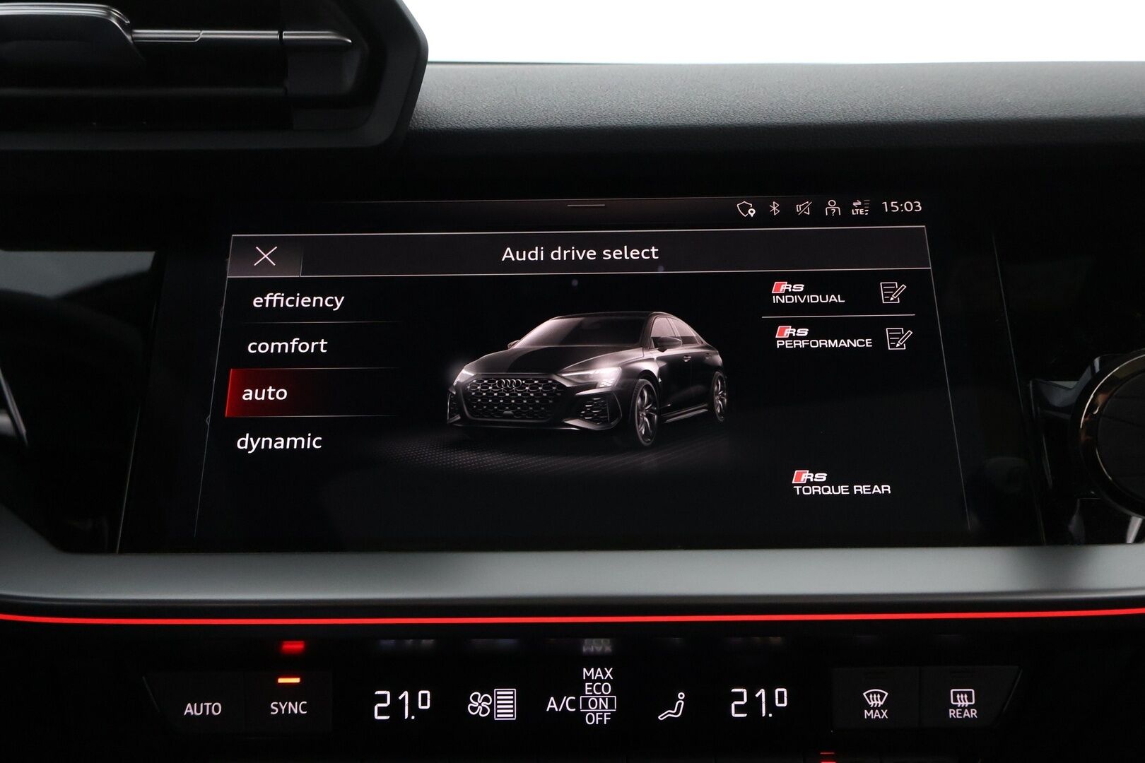 Audi RS 3 2022 Sedan TFSI quattro - 2,99 % KORKOTARJOUS TÄHÄN AUTOON - 31.5. ASTI! - Tehdastakuu / Bang & Olufsen / Adapt.Vakkari / Kattoluukku / Peruutuskamera / HUD / Matrix LED / Supervarusteet!