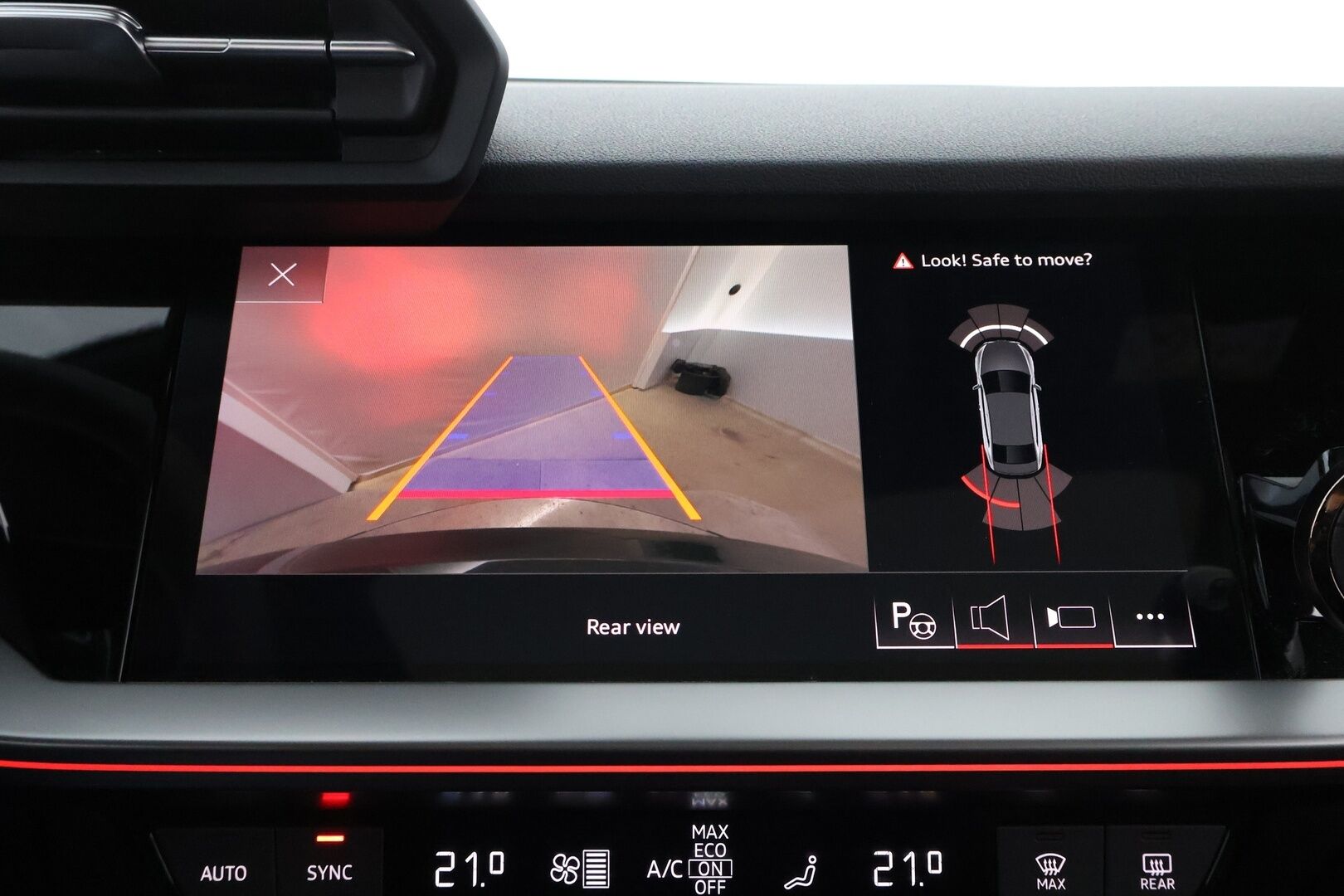 Audi RS 3 2022 Sedan TFSI quattro - 2,99 % KORKOTARJOUS TÄHÄN AUTOON - 31.5. ASTI! - Tehdastakuu / Bang & Olufsen / Adapt.Vakkari / Kattoluukku / Peruutuskamera / HUD / Matrix LED / Supervarusteet!