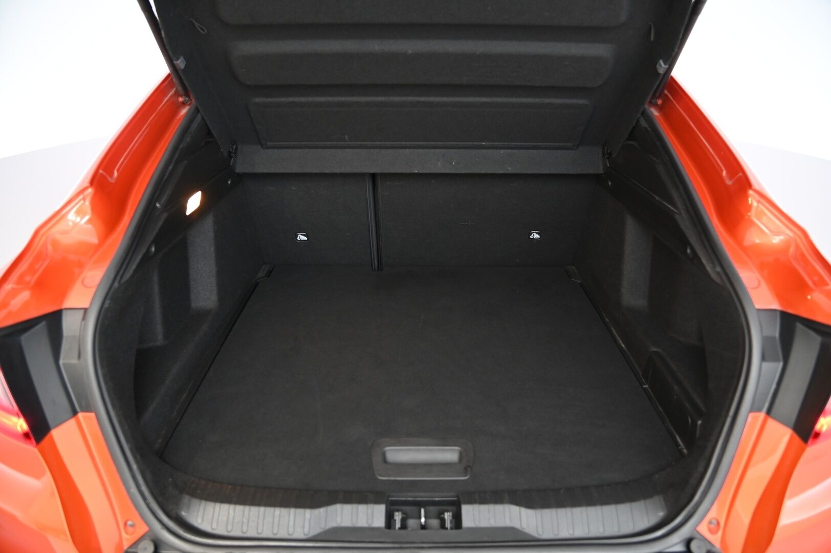 Renault Arkana 2022 E-TECH 145 Hybrid R.S. Line *2.Om. Suomi-Auto / P-Kamera / Tutkat / Nahka-alcantara / Ambient Light - *Juuri saapunut! / Merkkihuollettu RS-Line / Digimittaristo / ACC / Ratinlämmitys / Navi*