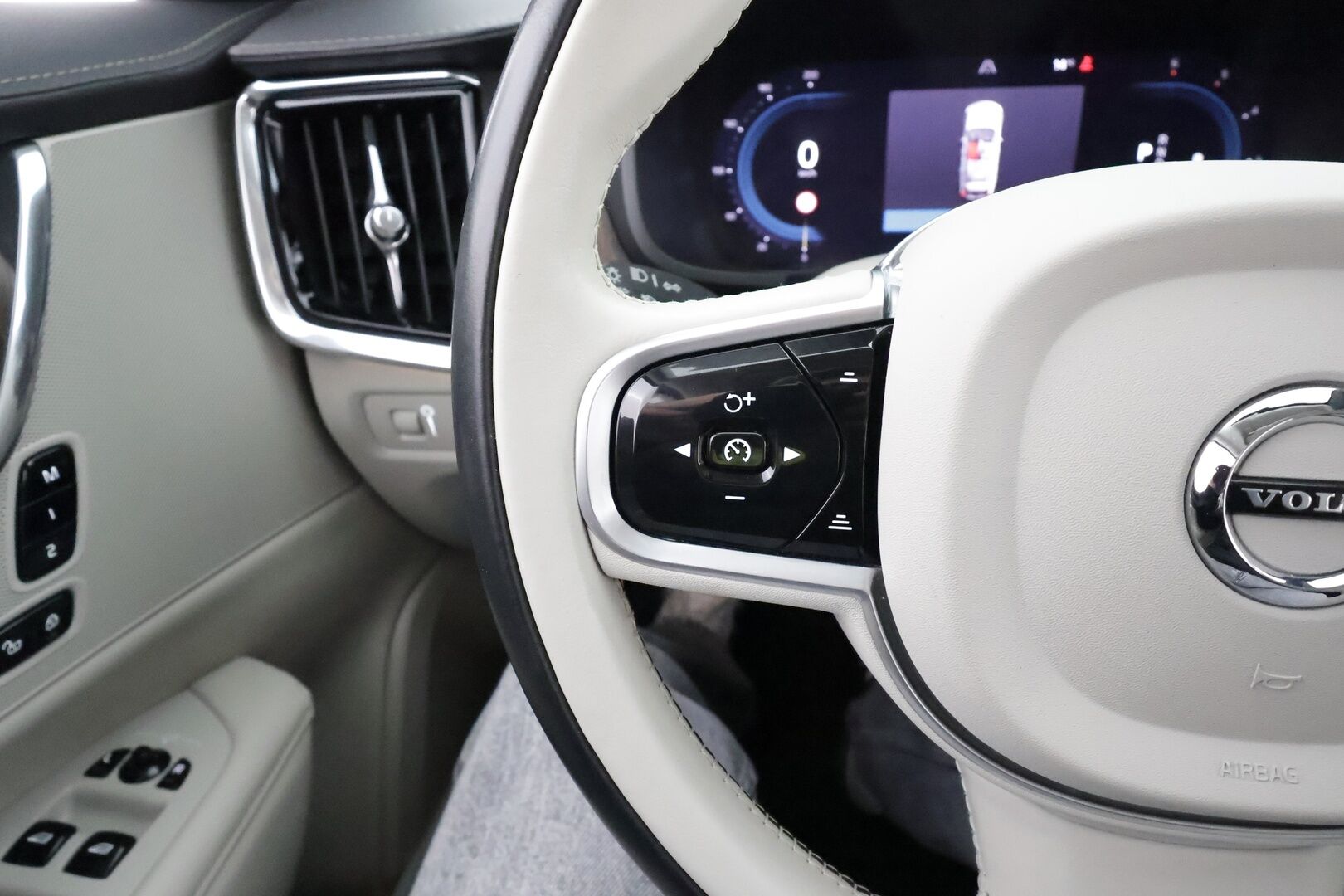 Volvo V90 2022 B4 MHEV Business Inscription aut * Webasto / ACC / Full-LED / P.Kamera / Vaaleat Sportnahat Muistilla / Navi / Keyless * - 1-om Suomi-auto / Kahdet renkaat aluvanteilla / Merkkihuollot - HULLUT AVAJAISHULINAT KORKOTARJOUS 3,29 %