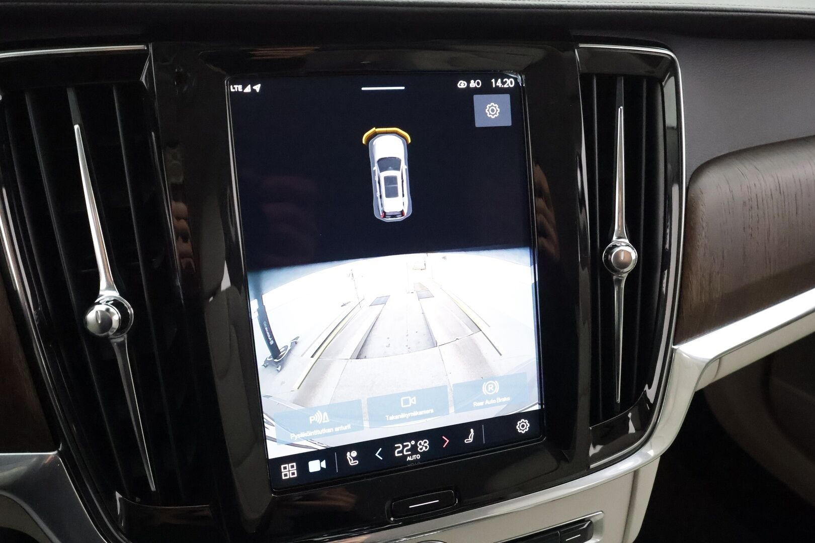 Volvo V90 2022 B4 D-MHEV Business Inscription aut * Webasto / ACC / Full-LED / P.Kamera / Sportnahat Muistilla / Navi / Keyless * - 1-om Suomi-auto / Kahdet renkaat aluvanteilla / Merkkihuollot