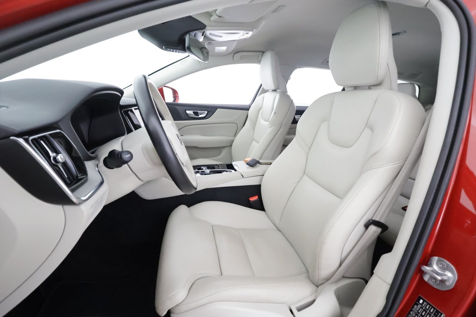 Volvo V60 2022 T8 AWD Long Range High Performance Inscription Edition aut - | ACC | Selekt Takuu | Koukku | Pilot Assist | Muistipenkki | Facelift | Sporttinahat | Keyless | P.Kamera | Full-LED | Lämmitettävä ohjauspyörä | Digimittari | Suomi-auto | Merkkihuollot |