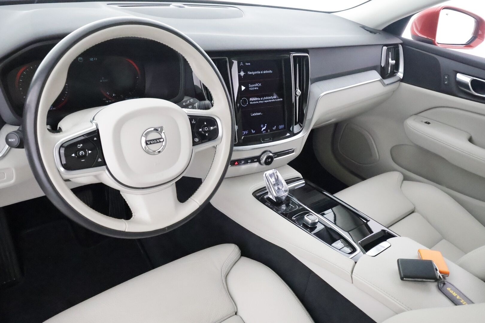 Volvo V60 2022 T8 AWD Long Range High Performance Inscription Edition aut - | ACC | Selekt Takuu | Koukku | Pilot Assist | Muistipenkki | Facelift | Sporttinahat | Keyless | P.Kamera | Full-LED | Lämmitettävä ohjauspyörä | Digimittari | Suomi-auto | Merkkihuollot |