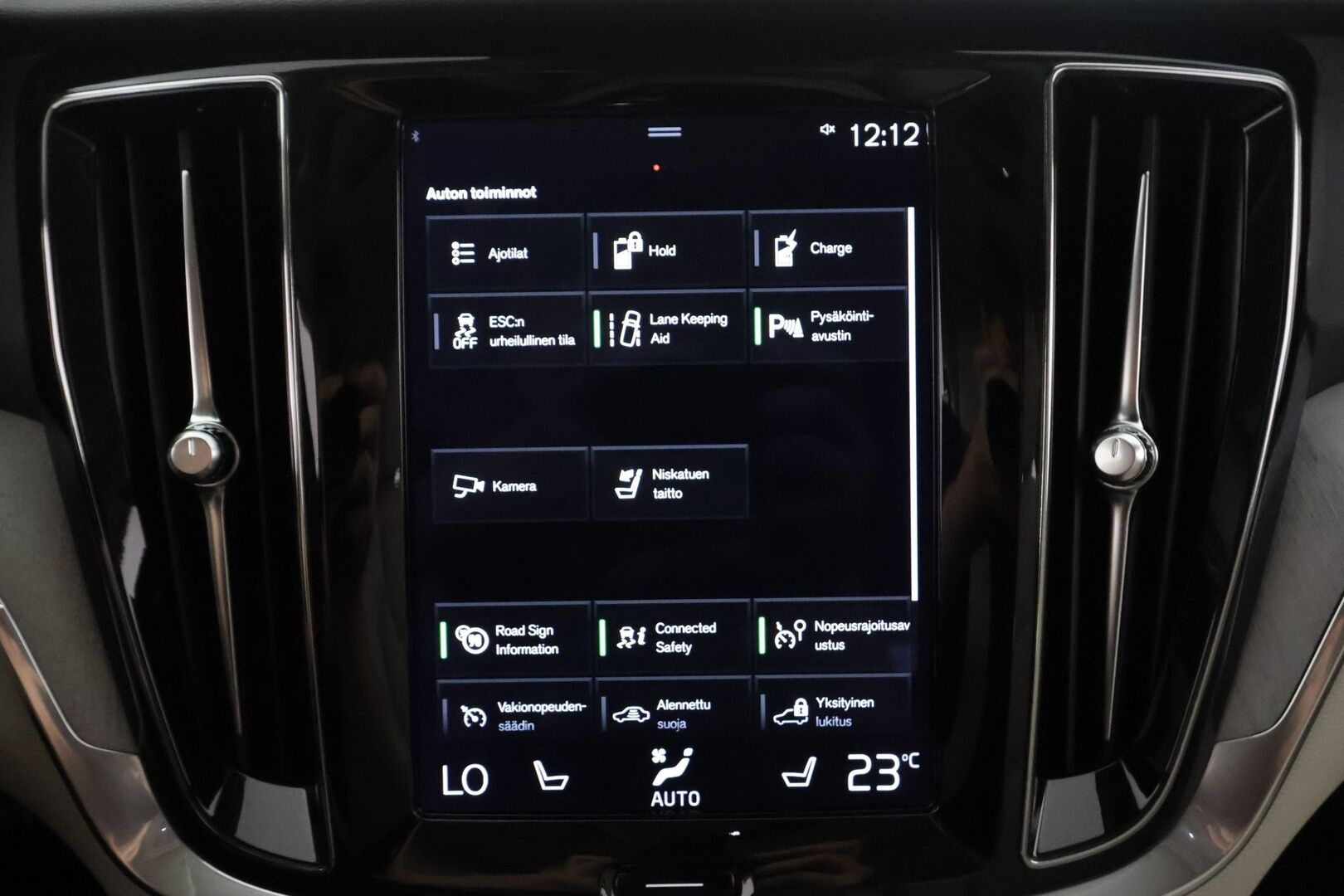 Volvo V60 2022 T8 AWD Long Range High Performance Inscription Edition aut - | ACC | Selekt Takuu | Koukku | Pilot Assist | Muistipenkki | Facelift | Sporttinahat | Keyless | P.Kamera | Full-LED | Lämmitettävä ohjauspyörä | Digimittari | Suomi-auto | Merkkihuollot |