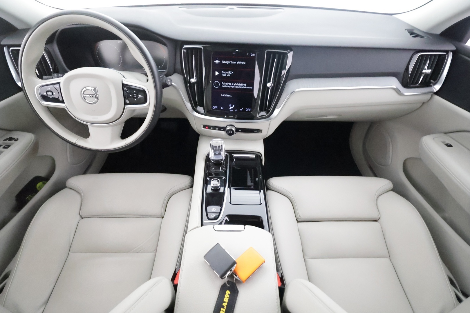 Volvo V60 2022 T8 AWD Long Range High Performance Inscription Edition aut - | ACC | Koukku | Pilot Assist | Muistipenkki | Facelift | Sporttinahat | Keyless | P.Kamera | Full-LED | Lämmitettävä ohjauspyörä | Digimittari | Kahdet renkaat | Suomi-auto | Merkkihuollot |
