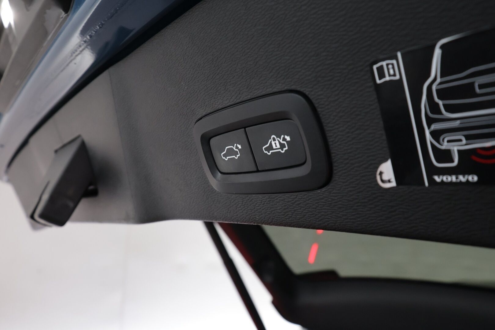 Volvo C40 2022 Recharge Twin Business Launch Edition aut - | ACC | ILP | Koukku | Pixel-LED | Harman/Kardon | Lasikatto | Muistipenkki | 360° | Sporttipenkit sähköllä | BLIS | Pilot Assist | 2x renkaat aluin |