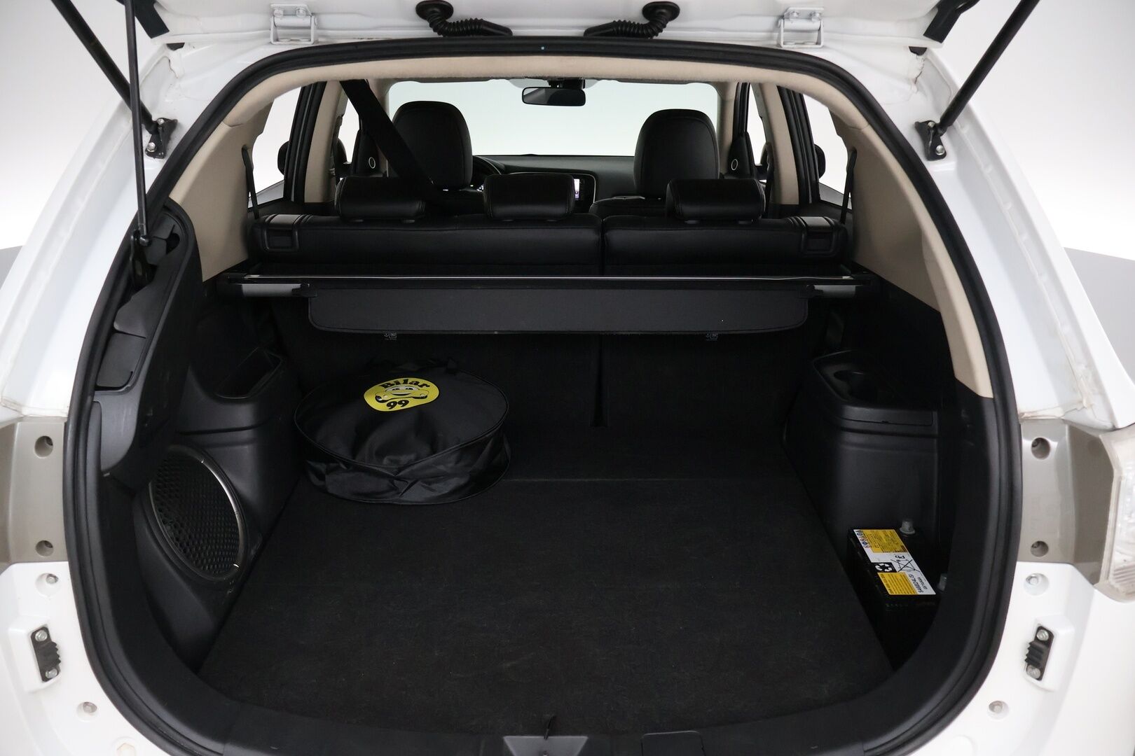 MITSUBISHI OUTLANDER PHEV 2014 Instyle Navi 4WD 5P - - YritysOutlet - Myydään vain yrityksille