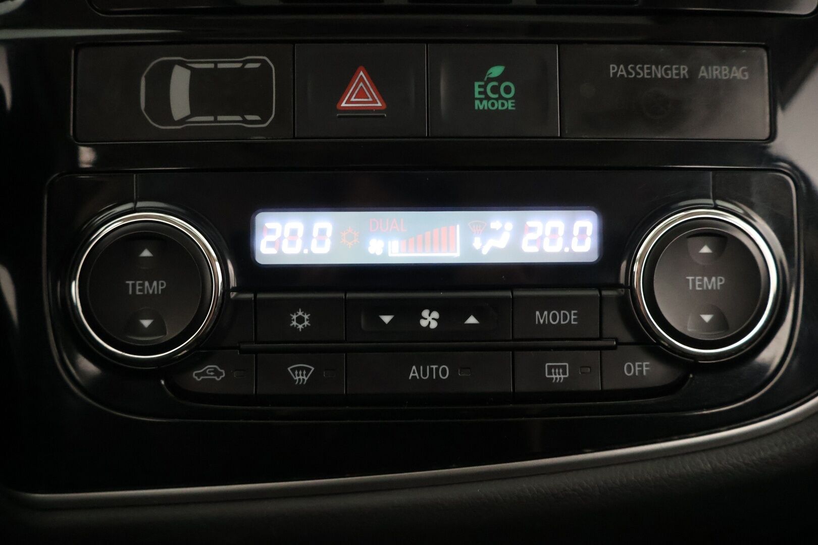 MITSUBISHI OUTLANDER PHEV 2014 Instyle Navi 4WD 5P - - YritysOutlet - Myydään vain yrityksille