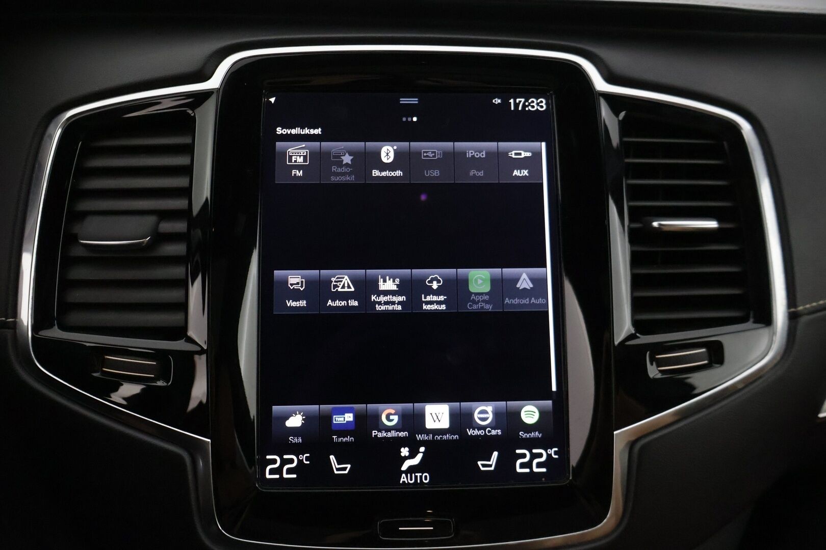 Volvo XC90 2017 T8 Twin Engine AWD Inscription aut * Panorama / HUD / 360° / Ilmastoidut sporttipenkit / Webasto / 7-p * - Juuri huolettu / Huikeat varusteet / Koukku