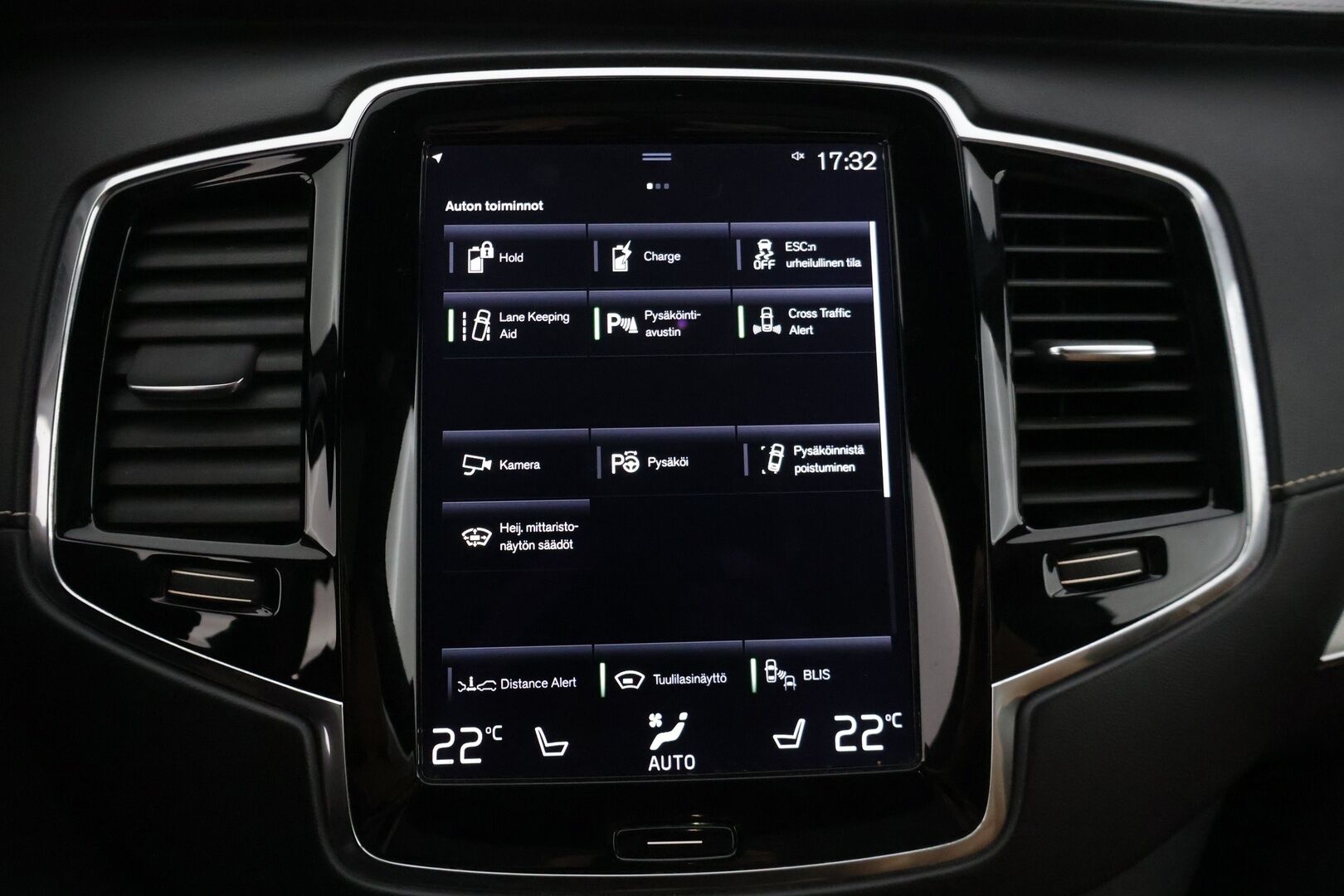 Volvo XC90 2016 XC90 T8 Twin Engine * Panorama / HUD / 360° / Ilmastoidut sporttipenkit / Webasto / 7-p * - Juuri huolettu / Huikeat varusteet 