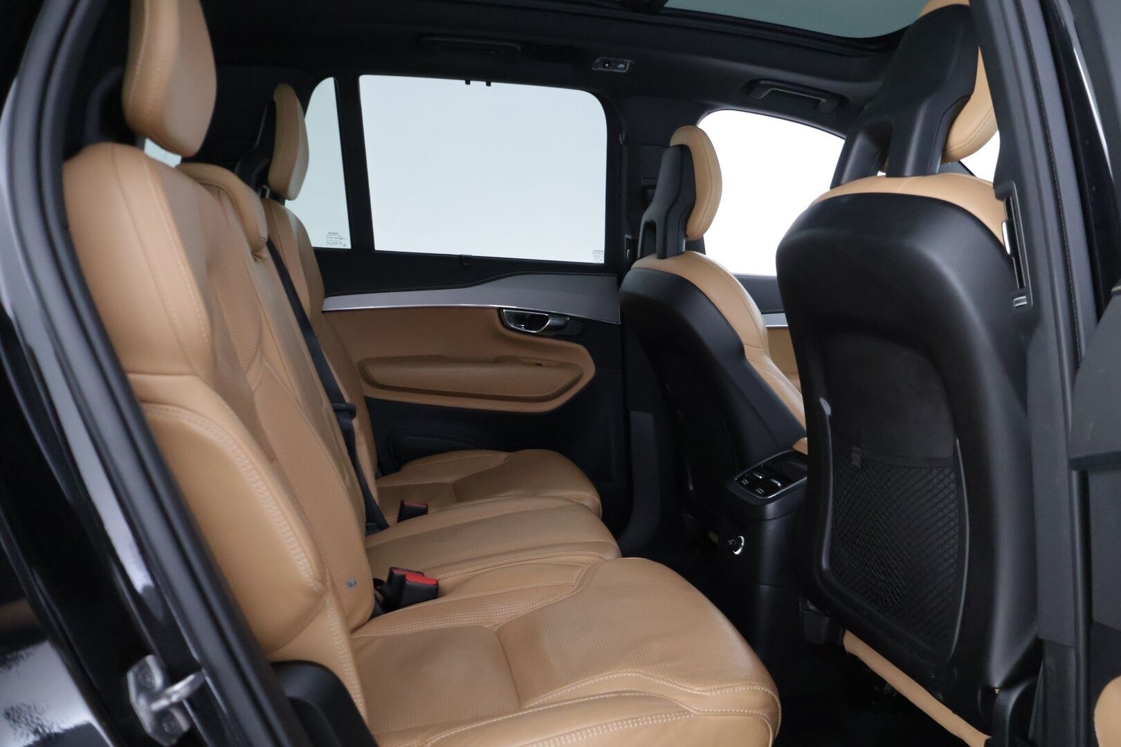 Volvo XC90 2017 T8 Twin Engine AWD Inscription aut * Panorama / HUD / 360° / Ilmastoidut sporttipenkit / Webasto / 7-p * - Juuri huolettu / Huikeat varusteet / Koukku