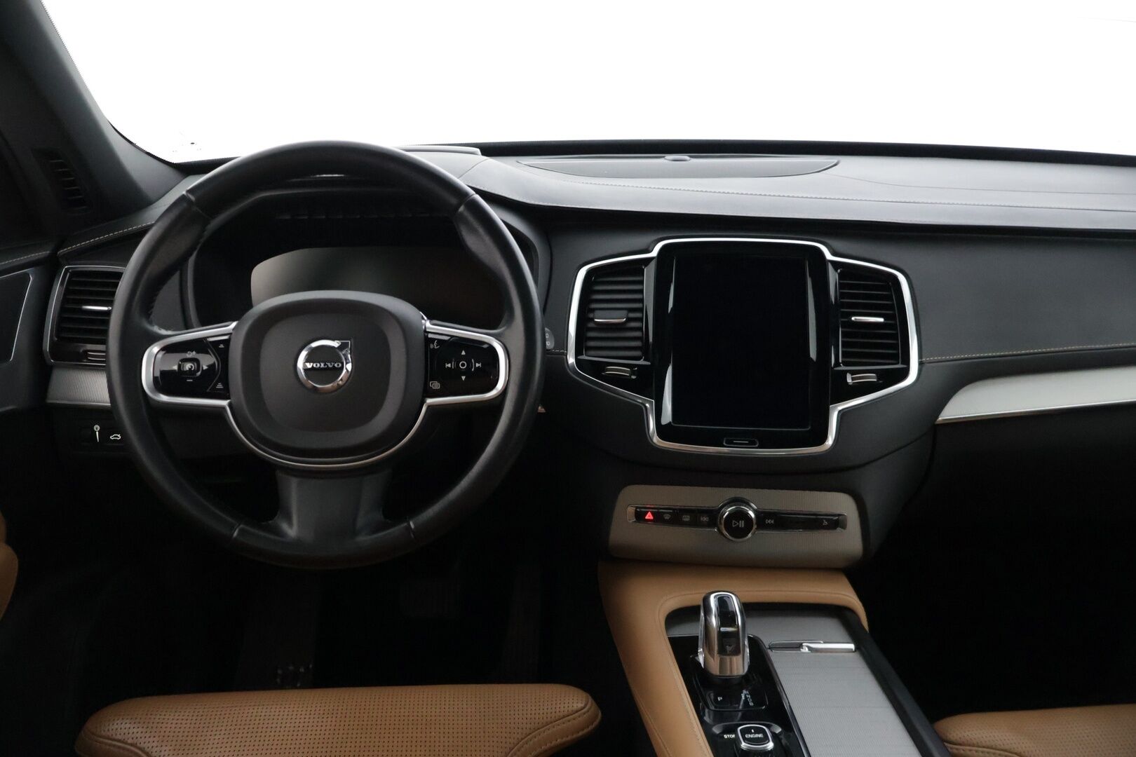 Volvo XC90 2016 XC90 T8 Twin Engine * Panorama / HUD / 360° / Ilmastoidut sporttipenkit / Webasto / 7-p * - Juuri huolettu / Huikeat varusteet 