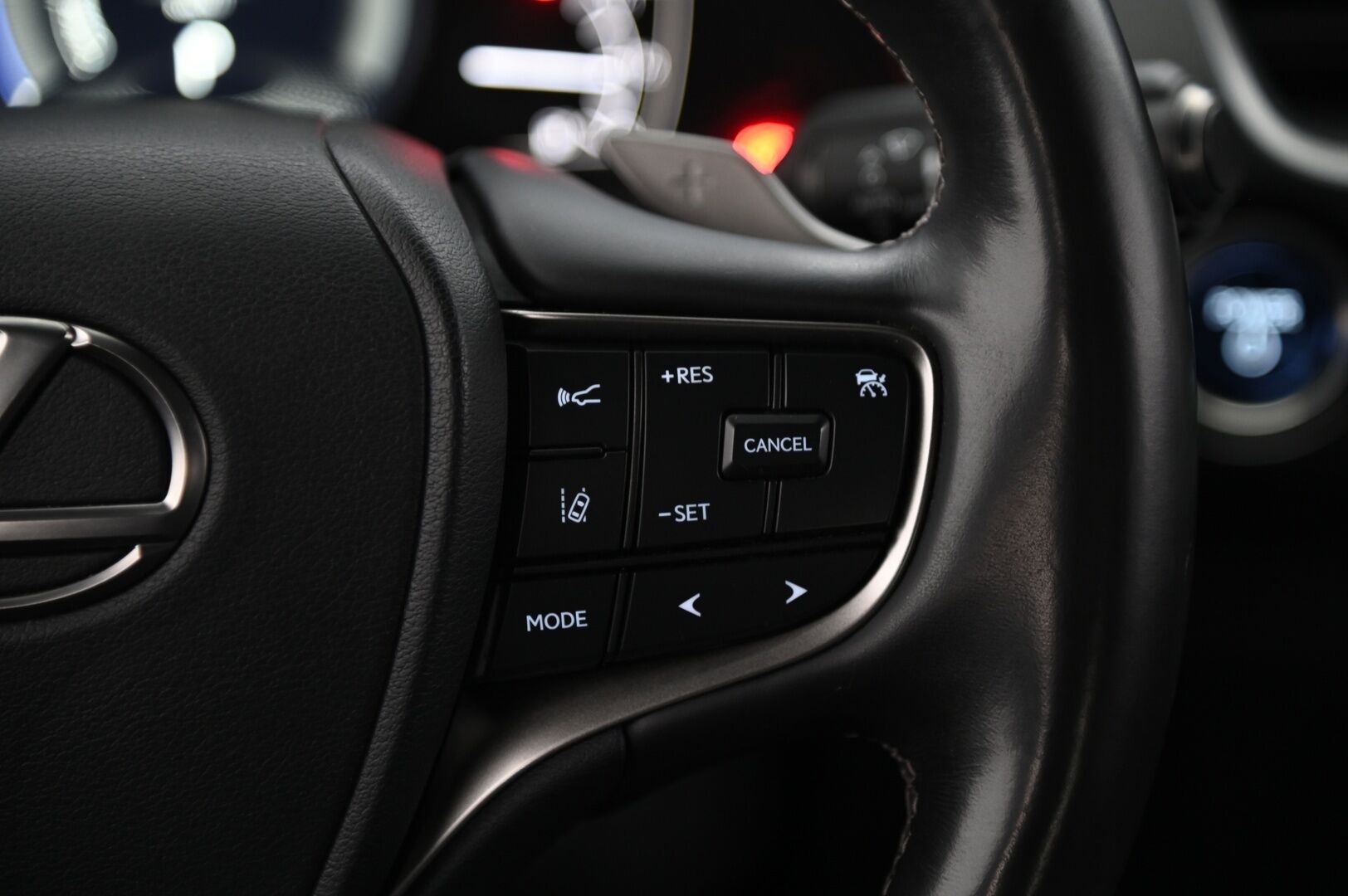 Lexus UX 2021 LEXUS UX300E *Tuuletetut istuimet / ACC / P-kamera* - *Siisti / Juuri saapunut / 2x renkaat*