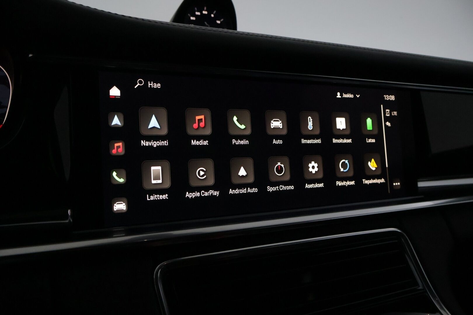 Porsche Panamera 2022 4 E-Hybrid * Sport Design / Sport Chrono plus / 14-suunt.penkit / Bose / 360-kamera / Panorama / Ilma-alusta* - Kahdet huippurenkaat vanteilla / Ratinlämmitin / Facelift - HULLU BLACKWEEK KORKOTARJOUS 2,49%