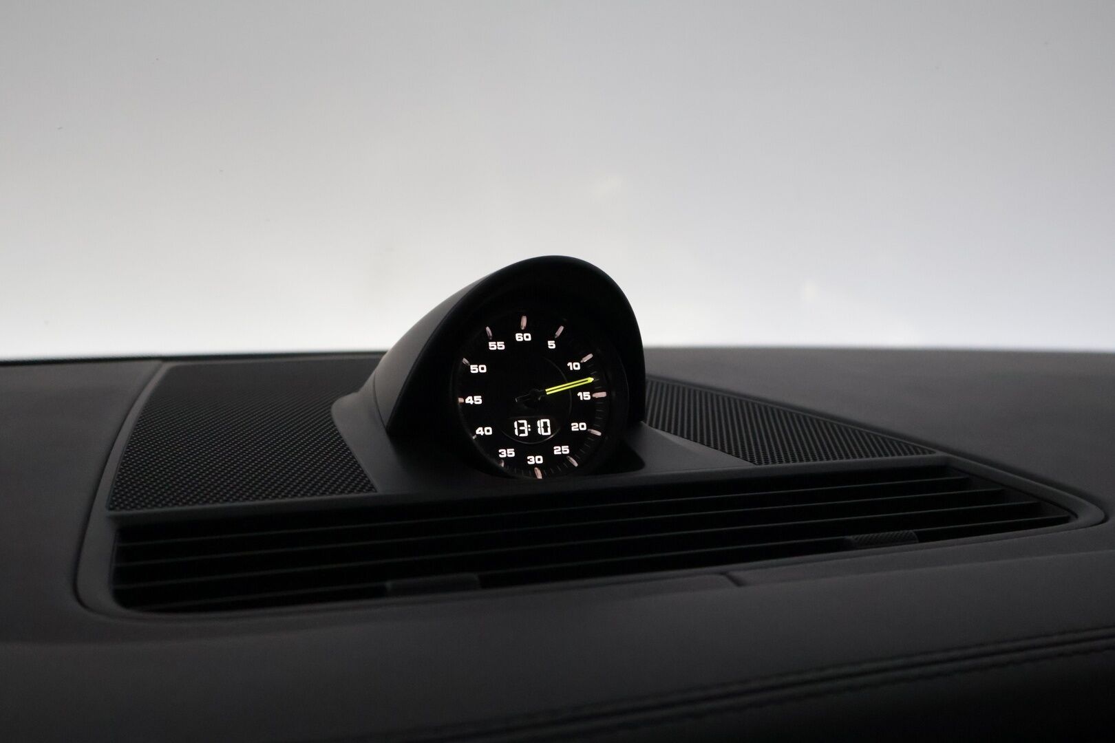 Porsche Panamera 2022 4 E-Hybrid * Sport Design / Sport Chrono plus / 14-suunt.penkit / Bose / 360-kamera / Panorama / Ilma-alusta* - Kahdet huippurenkaat vanteilla / Ratinlämmitin / Facelift - HULLU BLACKWEEK KORKOTARJOUS 2,49%