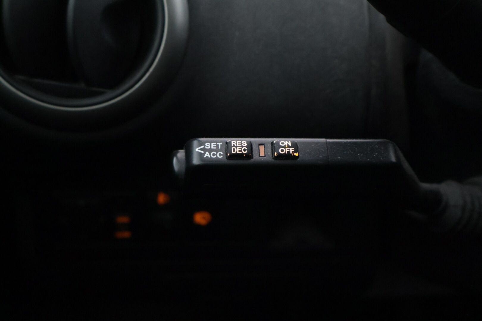 Nissan Note 2006 NOTE MPV 1.6 AUTOMATIC - YritysOutlet - Myydään vain yrityksille **Koukku / Vakkari / Ilmastointi** - Kahdet renkaat / Automaatti / Lohko