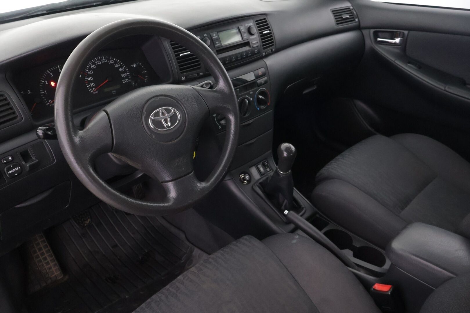 Toyota Corolla 2004 5D STW 2.0 D4D - YritysOutlet - Myydään vain yrityksille - *Suomi-auto / Lohkolämmitin / Ilmastointi*