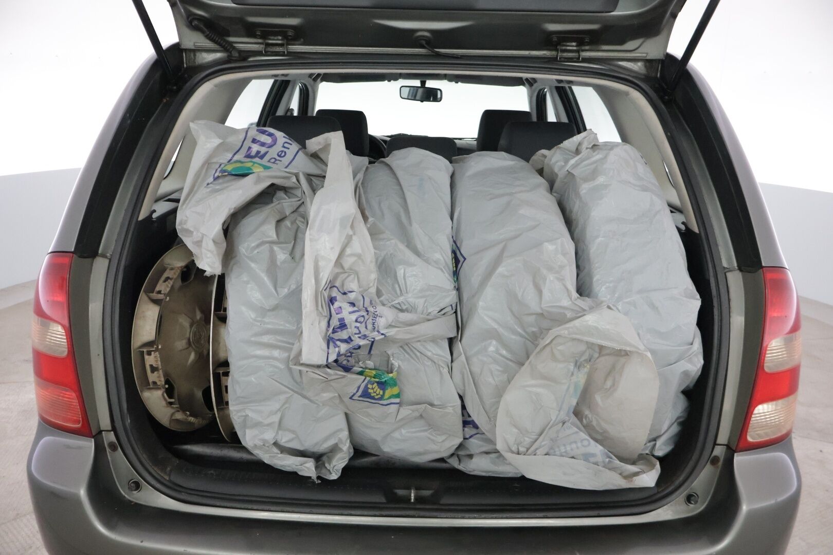 Toyota Corolla 2004 5D STW 2.0 D4D - YritysOutlet - Myydään vain yrityksille - *Suomi-auto / Lohkolämmitin / Ilmastointi*