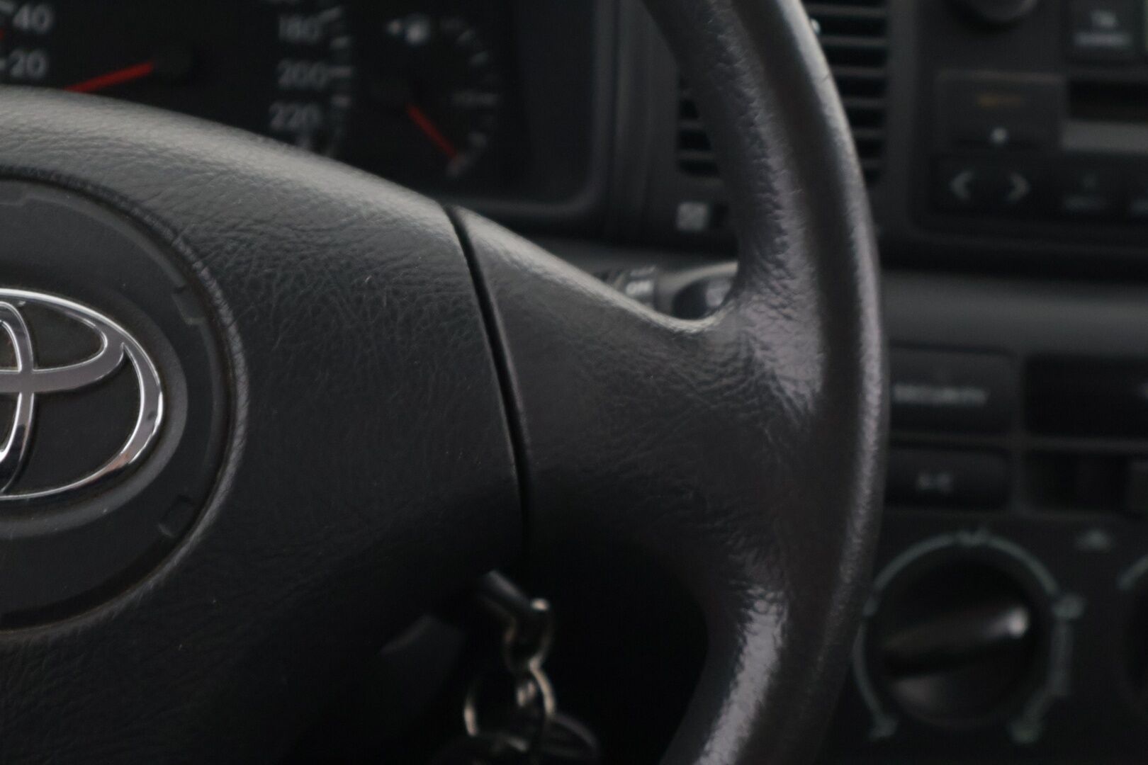 Toyota Corolla 2004 5D STW 2.0 D4D - YritysOutlet - Myydään vain yrityksille - *Suomi-auto / Lohkolämmitin / Ilmastointi*