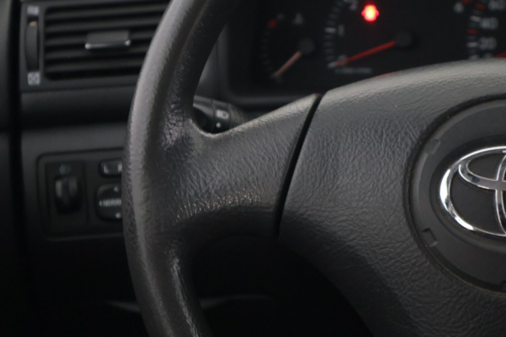 Toyota Corolla 2004 5D STW 2.0 D4D - YritysOutlet - Myydään vain yrityksille - *Suomi-auto / Lohkolämmitin / Ilmastointi*