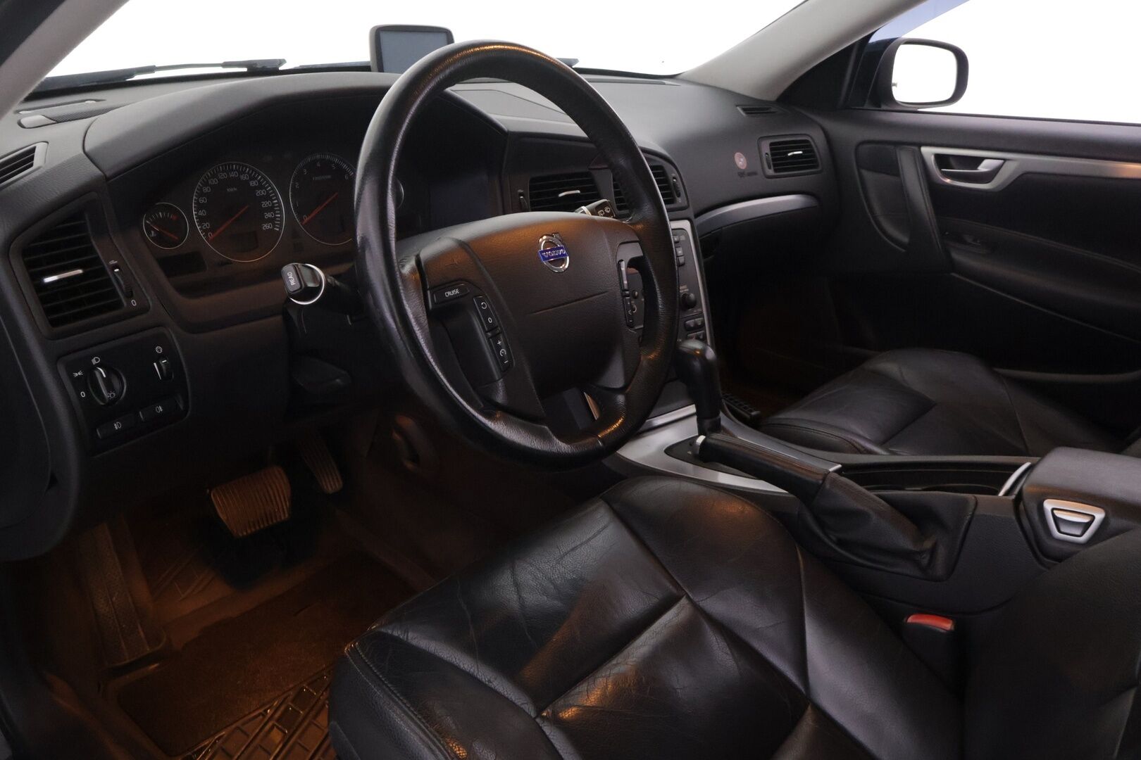 Volvo V70 2007 5D V70 STW 2.4 AUTOMATIC-SW6549/276 - *Myydään Huutokaupat.com* - KORKO VAIN 3,99 %