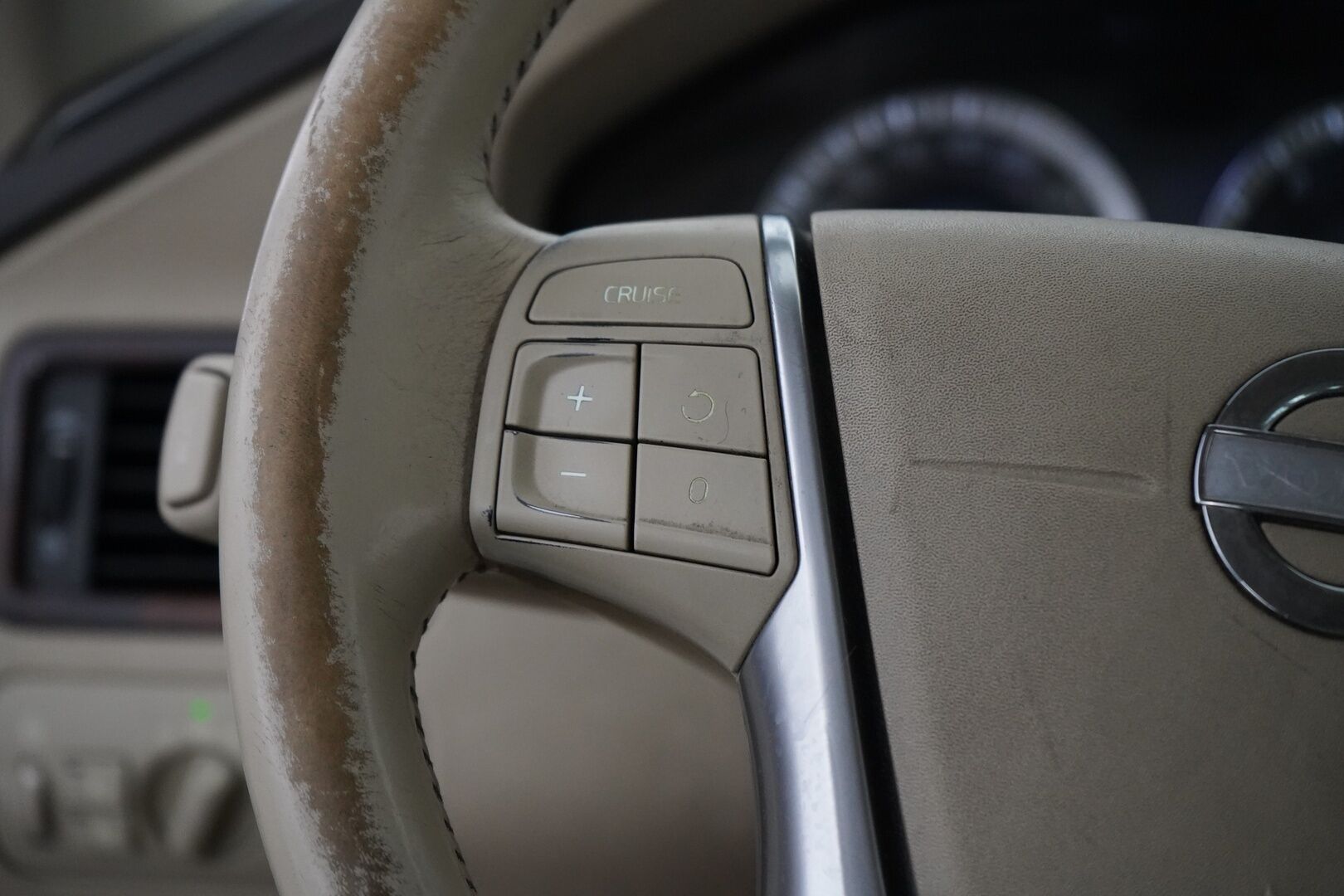 Volvo V70 2010 1.6D DRIVe Summum *YritysOutlet - Myydään vain yrityksille* - Suomi-auto / Katsastus 1/2027 / Kahdet renkaat