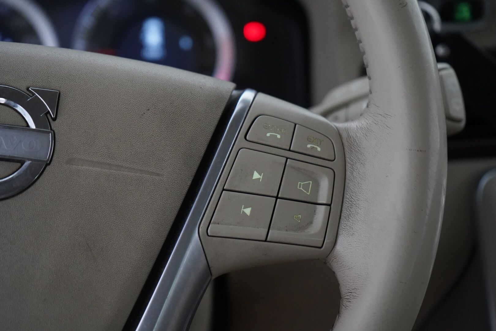 Volvo V70 2010 1.6D DRIVe Summum *YritysOutlet - Myydään vain yrityksille* - Suomi-auto / Katsastus 1/2027 / Kahdet renkaat