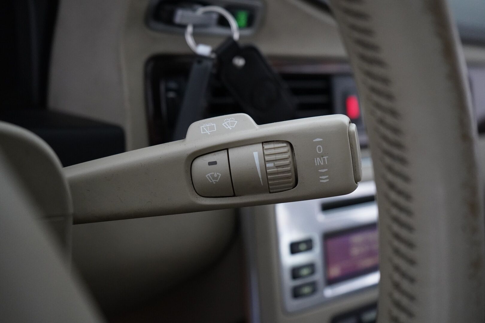 Volvo V70 2010 1.6D DRIVe Summum *YritysOutlet - Myydään vain yrityksille* - Suomi-auto / Katsastus 1/2027 / Kahdet renkaat