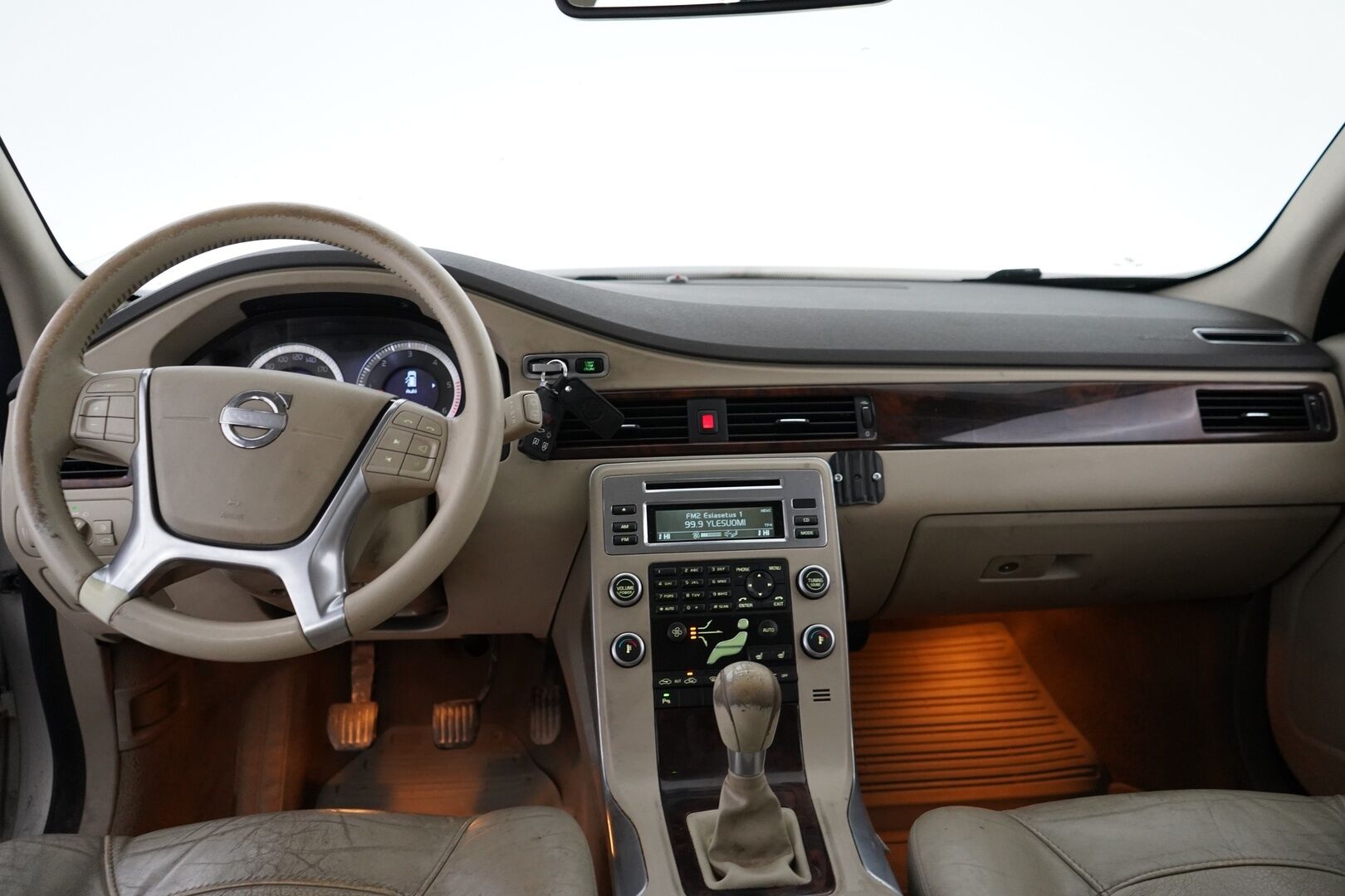 Volvo V70 2010 1.6D DRIVe Summum *YritysOutlet - Myydään vain yrityksille* - Suomi-auto / Katsastus 1/2027 / Kahdet renkaat