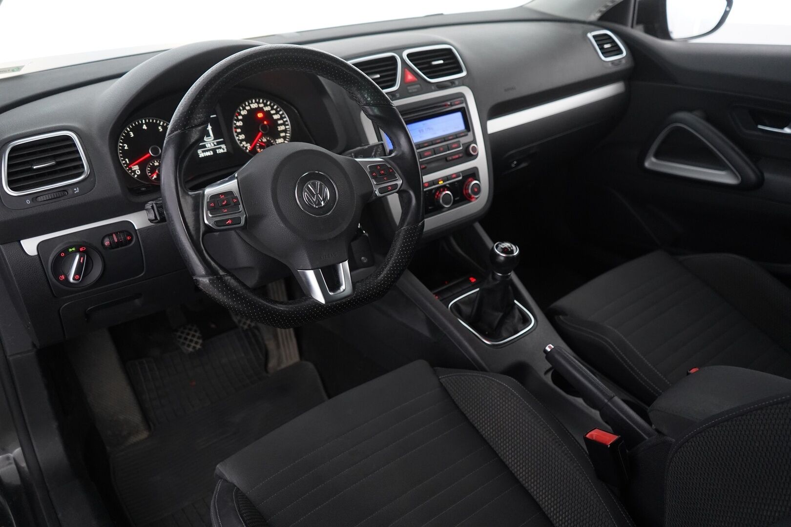 Volkswagen Scirocco 2010 1,4 TSI 90 kW (122 hv) *Myydään huutokaupat.com sivulla!*