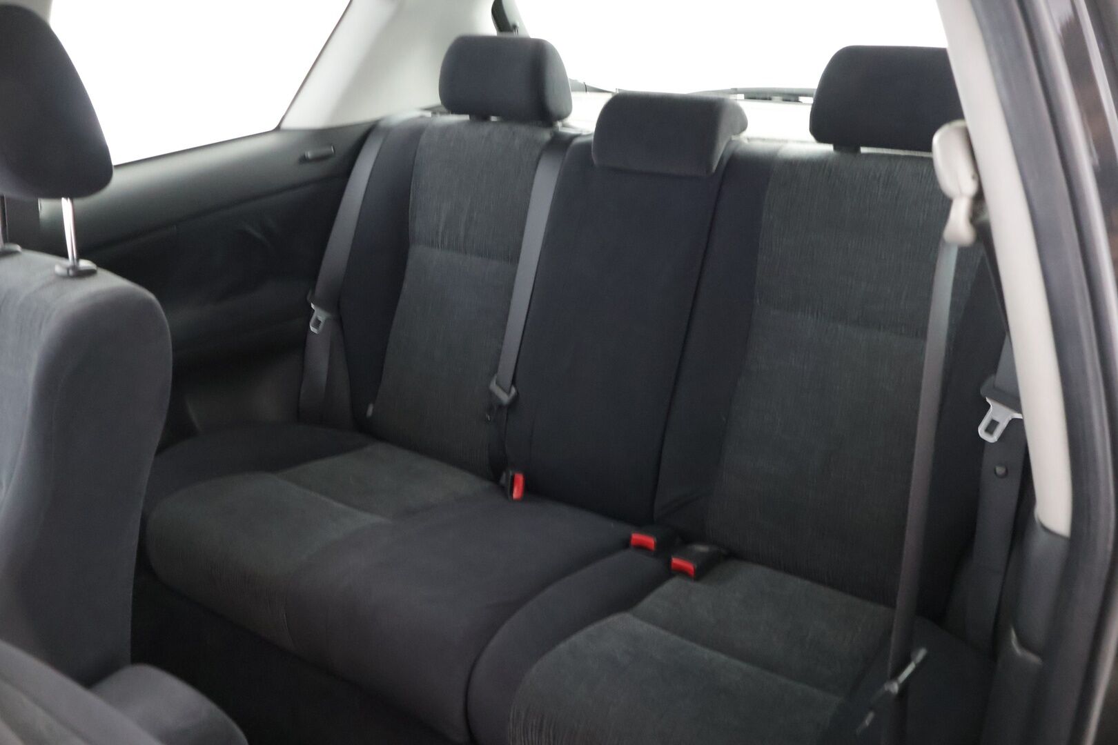 Toyota Corolla 2003 2D COROLLA HATCHBACK 1.6 * LOHKO / ILMASTOINTI / KAHDET RENKAAT * - YritysOutlet - Myydään vain yrityksille - – Tämä auto myydään YritysOutlet -valikoimasta vain yritykselle
