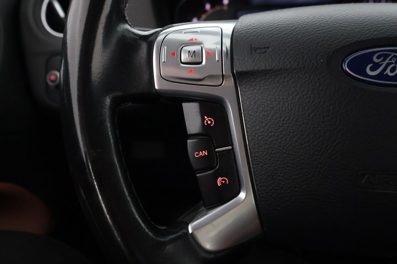 Ford Mondeo 2012 2,0 TDCi 140hv PowerShift Titanium *YritysOutlet - Myydään vain yrityksille* Webasto / Ruskeat nahat / P-Tutkat * - YritysOutlet - Myydään vain yrityksille *