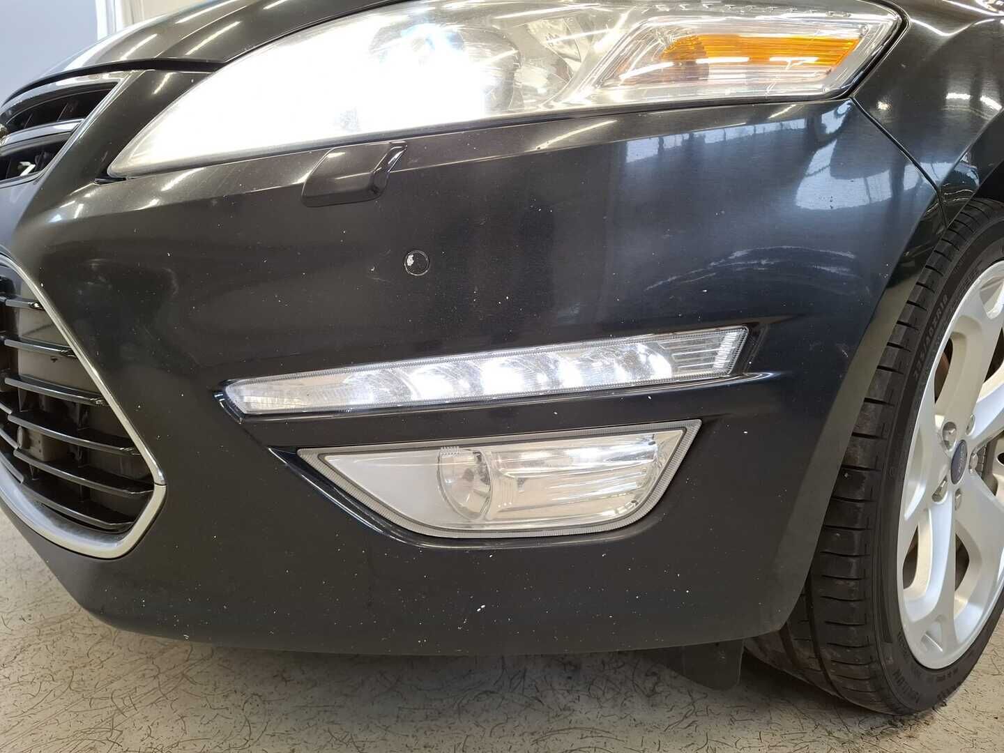 Ford Mondeo 2012 2,0 TDCi 140hv PowerShift Titanium *YritysOutlet - Myydään vain yrityksille* Webasto / Ruskeat nahat / P-Tutkat * - YritysOutlet - Myydään vain yrityksille *