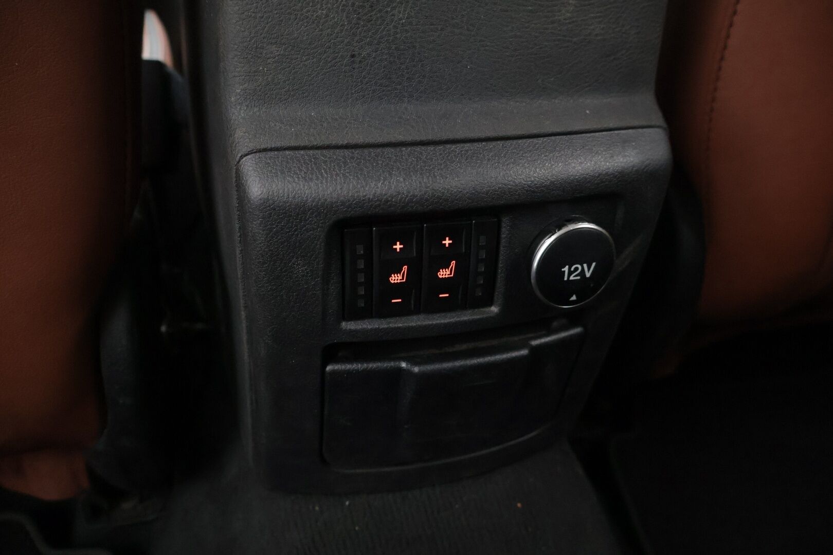 Ford Mondeo 2012 2,0 TDCi 140hv PowerShift Titanium *YritysOutlet - Myydään vain yrityksille* Webasto / Ruskeat nahat / P-Tutkat * - YritysOutlet - Myydään vain yrityksille *