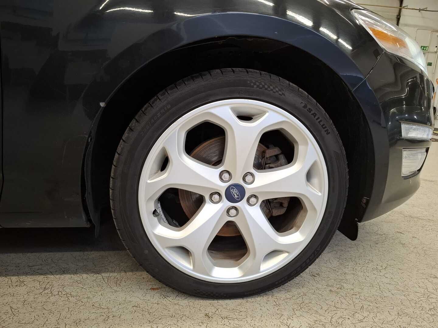 Ford Mondeo 2012 2,0 TDCi 140hv PowerShift Titanium *YritysOutlet - Myydään vain yrityksille* Webasto / Ruskeat nahat / P-Tutkat * - YritysOutlet - Myydään vain yrityksille *
