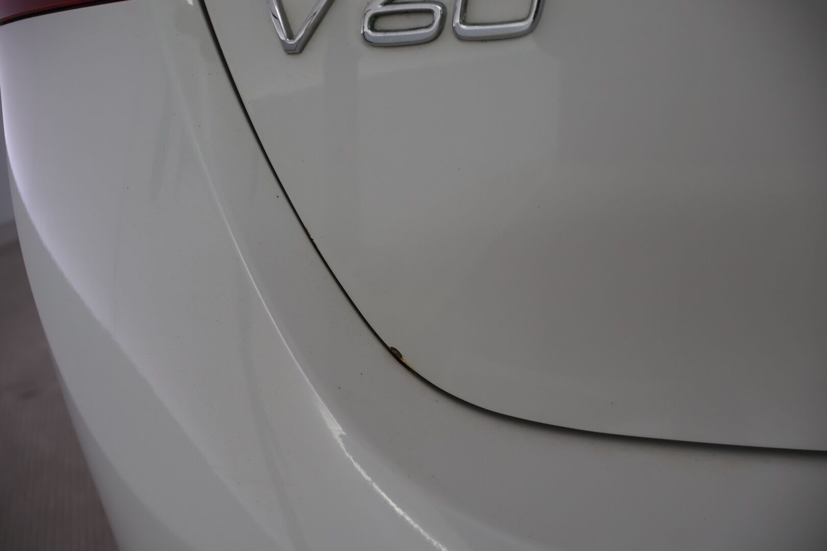 Volvo V60 2013 D2 Kinetic aut - YritysOutlet - Myydään vain yrityksille - Suomiauto / High Performance Audio / Lohkolämmitin / Vakkari / 2x Renkaat Aluvantein / Siisti yksilö!
