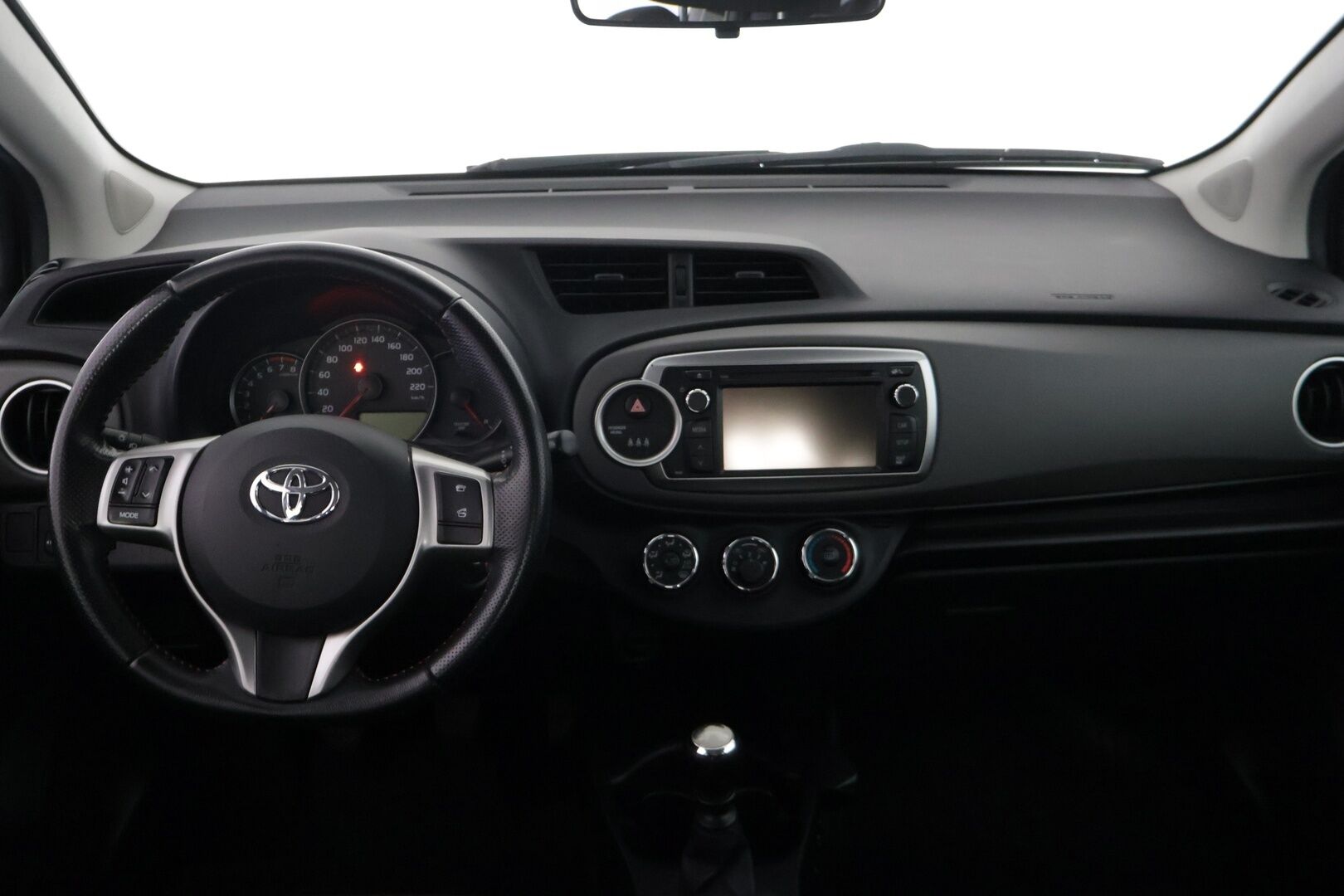 Toyota Yaris 2013 1,33 Dual VVT-i Style 5ov - Suomi-auto | Navigointi | P.kamera | Lohko+sisäp | 2x Toyota alut | Ilmastointi | Isofix