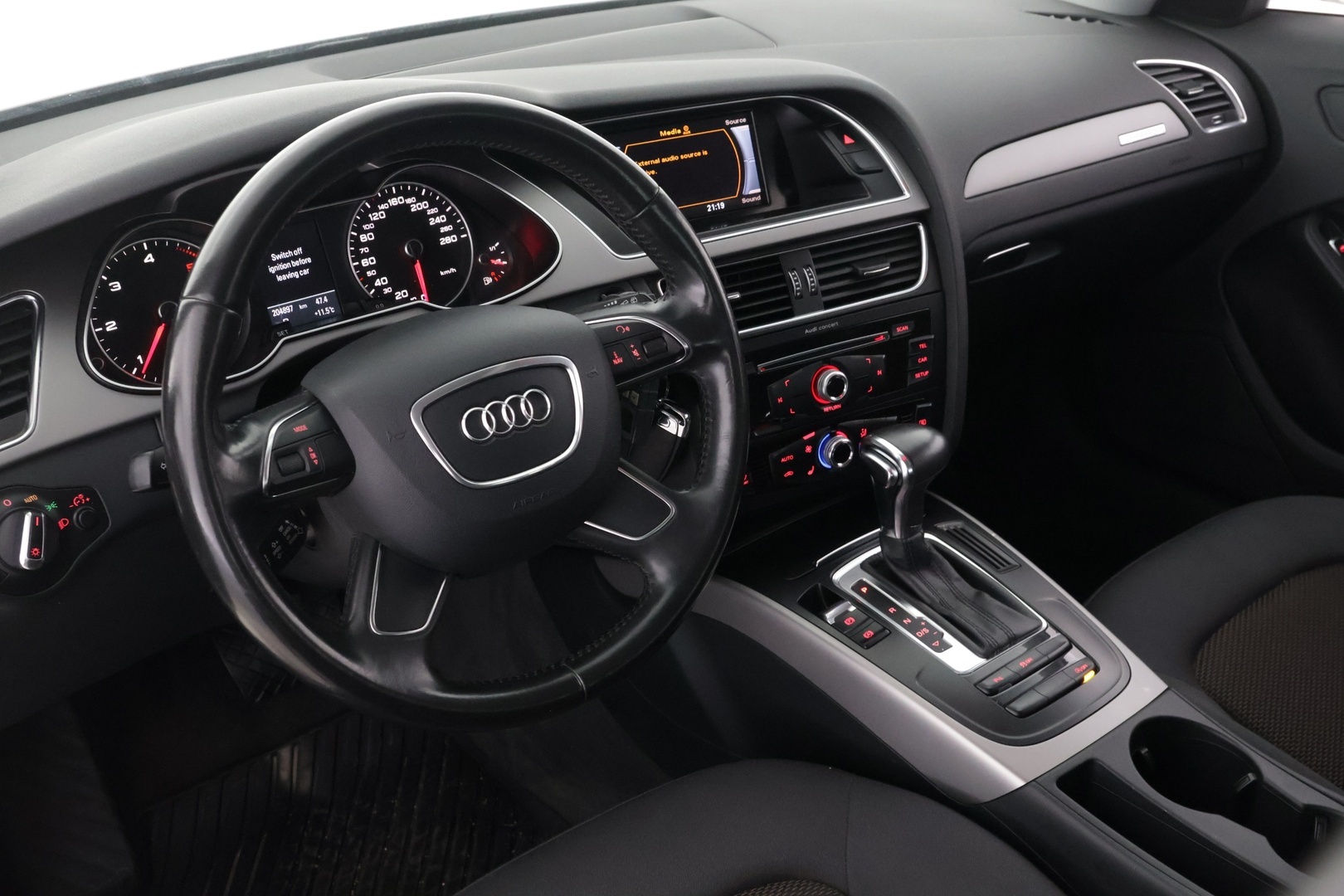 Audi A4 allroad quattro 2012 Business 2,0 TDI 130kW quattro S tronic - *MYYDÄÄN HUUTOKAUPAT.COM*