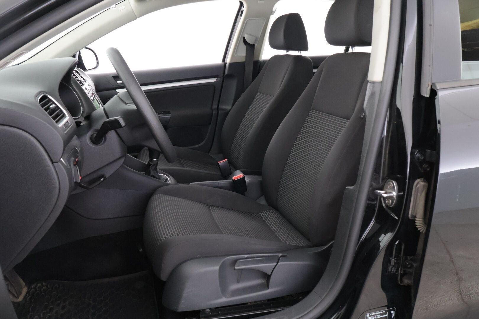 Volkswagen Golf 2012 Variant Trendline 1,2 TSI 63 kW (85 hv) *Myydään huutokaupat.com* - Myydään huutokaupat.com / Juuri katsastettu! / Näppärä farmari