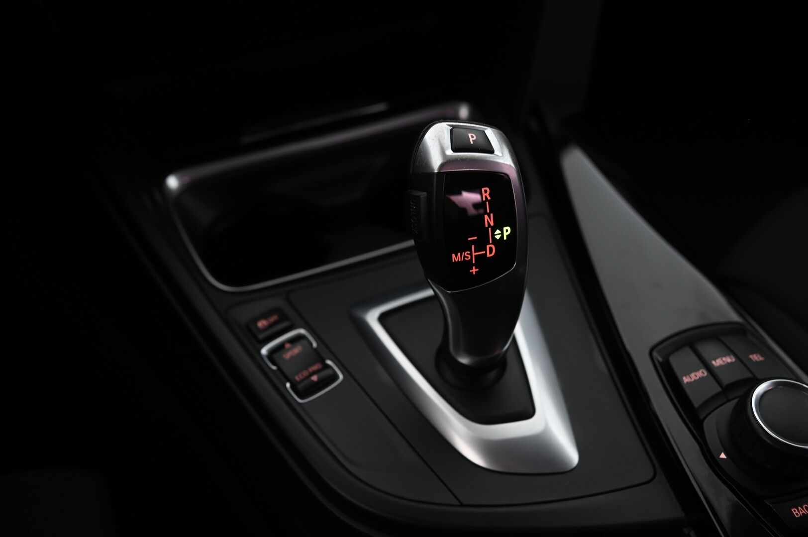 BMW 318 2013 d F30 SportLine *YritysOutlet - Myydään vain yrityksille* Ketju vaihdettu! / Sporttipenkit / Lohko / Xenon* - *YritysOutlet - Myydään vain yrityksille*