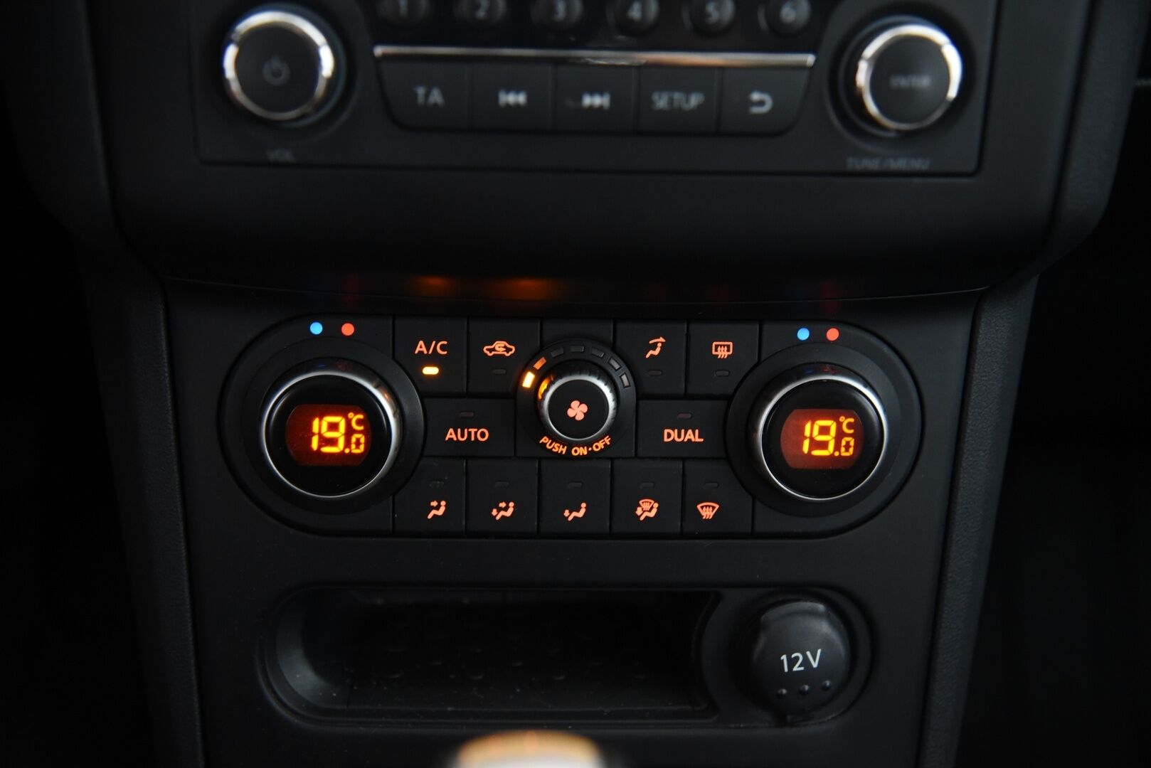 Nissan Qashqai 2012 1,6L Stop / Start System Acenta 2WD 5M/T MY11 - Myydään Huutokaupat.com:issa!