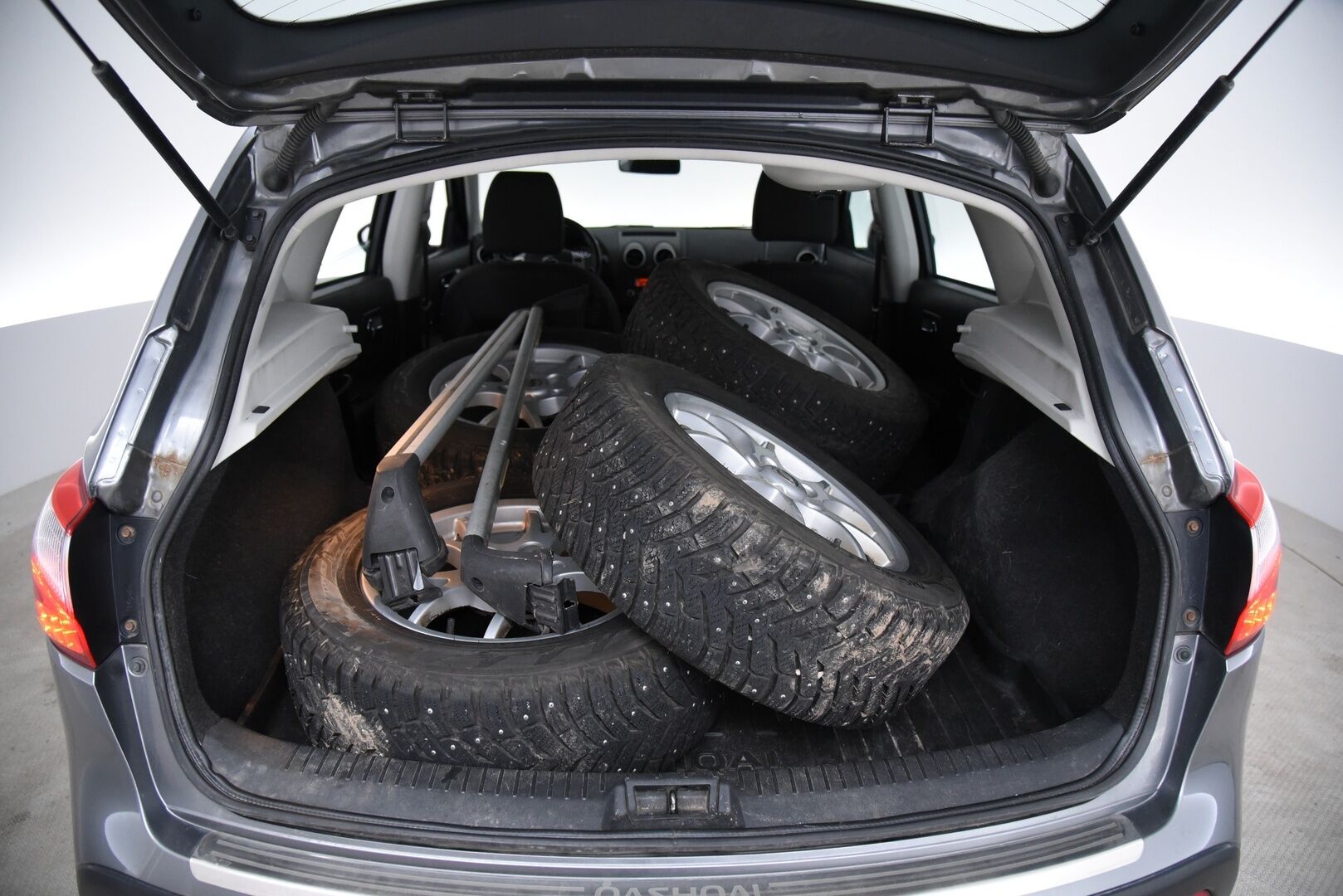 Nissan Qashqai 2012 1,6L Stop / Start System Acenta 2WD 5M/T MY11 - Myydään Huutokaupat.com:issa!