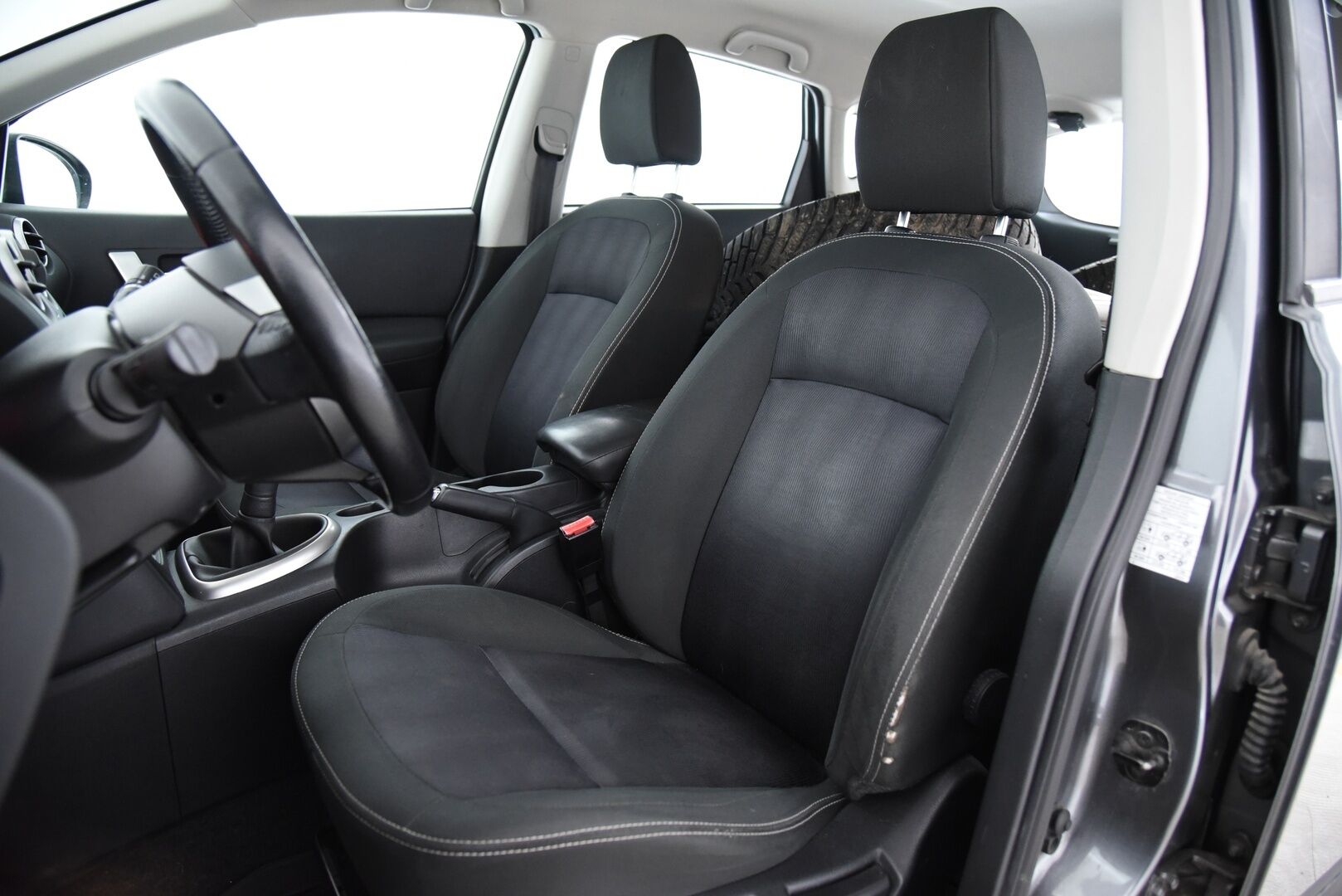Nissan Qashqai 2012 1,6L Stop / Start System Acenta 2WD 5M/T MY11 - Myydään Huutokaupat.com:issa!