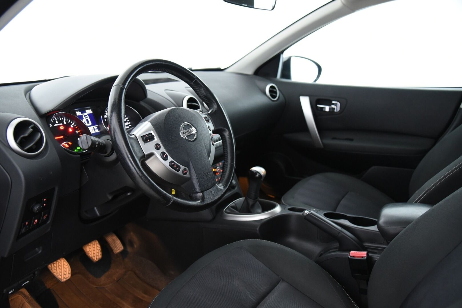 Nissan Qashqai 2012 1,6L Stop / Start System Acenta 2WD 5M/T MY11 - Myydään Huutokaupat.com:issa!