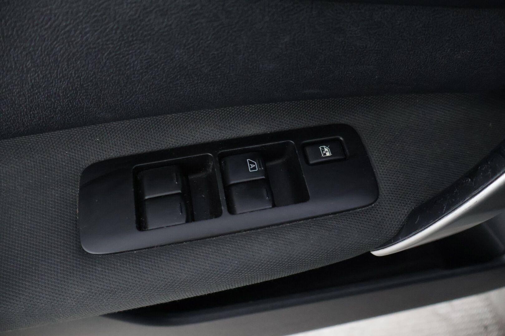 Nissan Qashqai+2 2012 1,6dCi DPF Stop / Start System Acenta 2WD 6M/T MY12 * / Myydään huutokaupassa / Vakkari / Lohko / * - Lohko puhaltimella, tässä myös vakionopeudensäädin 