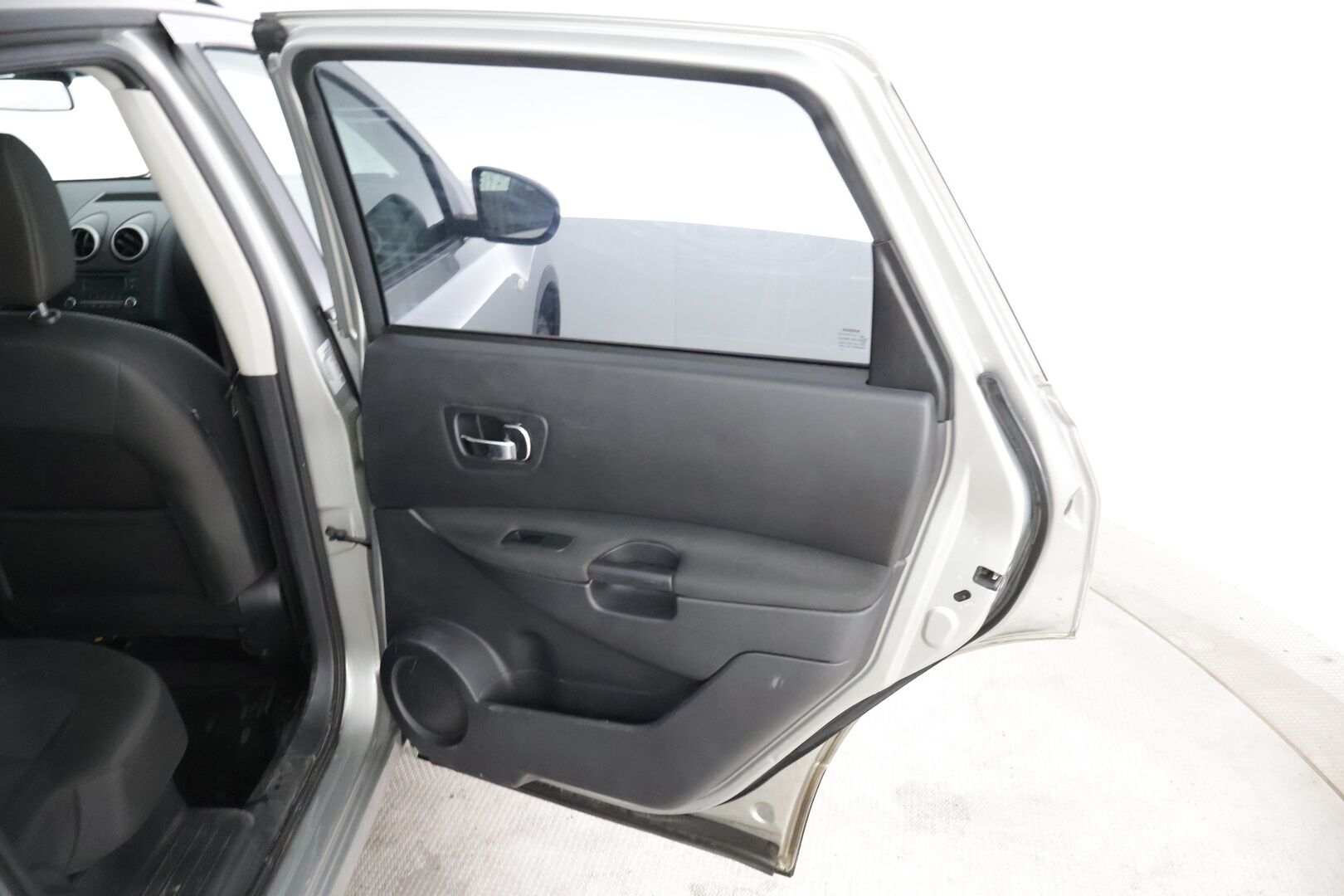 Nissan Qashqai+2 2012 1,6dCi DPF Stop / Start System Acenta 2WD 6M/T MY12 * / Myydään huutokaupassa / Vakkari / Lohko / * - Lohko puhaltimella, tässä myös vakionopeudensäädin 