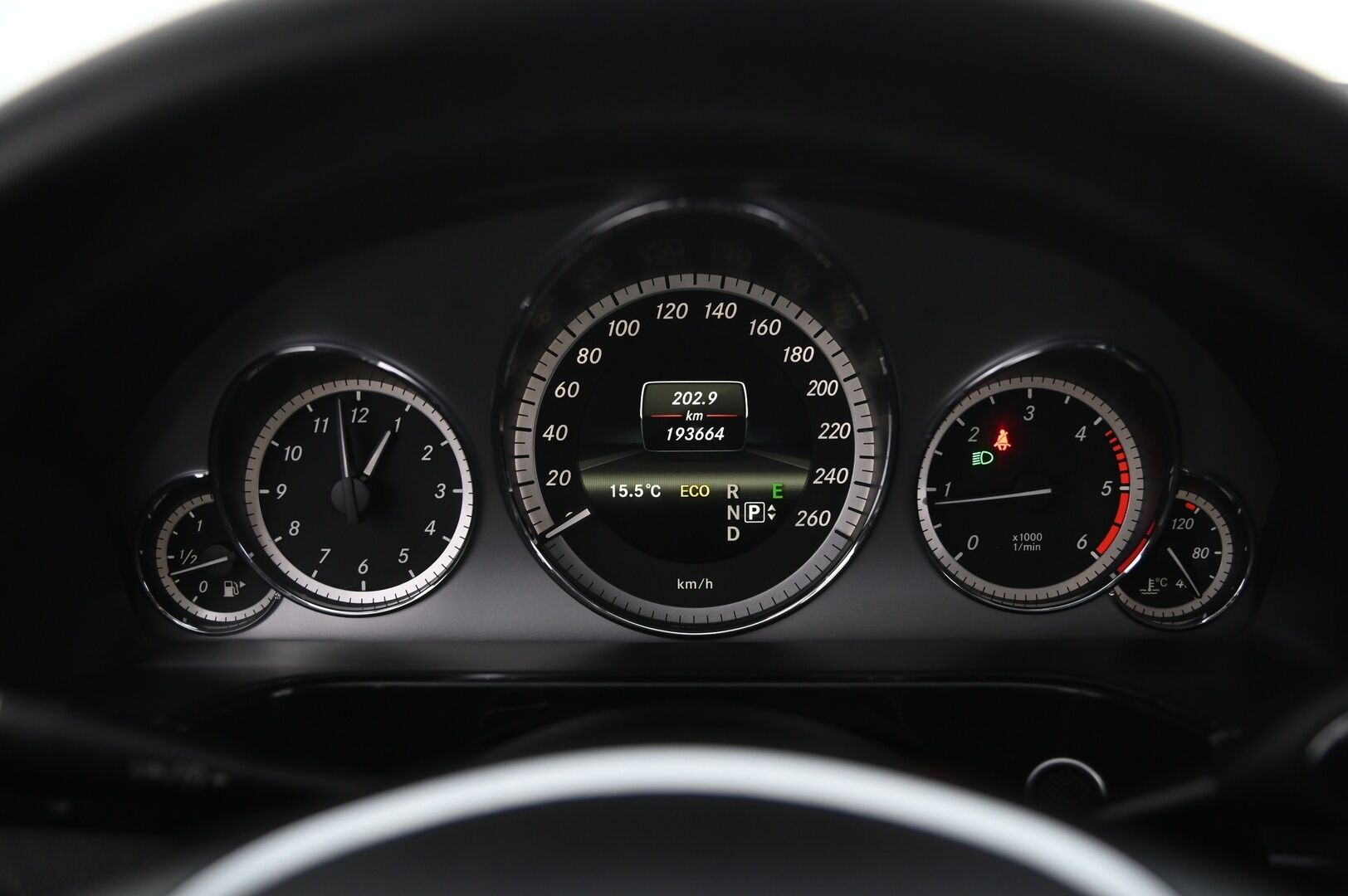 Mercedes-Benz E 2013 220 CDI BE A Premium Business - Avantgarde | Webasto | Koukku | 2.om | Suomi-auto | P*tutkat | Ortopedit muistilla | Vakkari | Uudet renkaat!