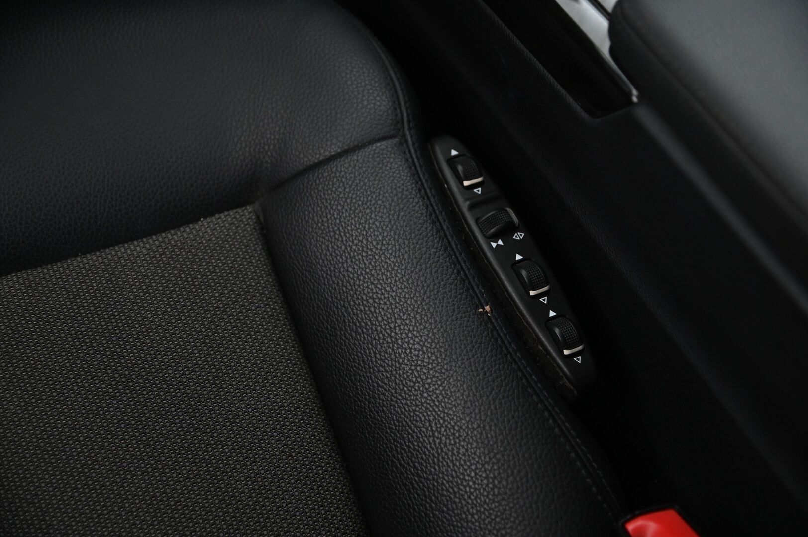 Mercedes-Benz E 2013 220 CDI BE A Premium Business - Avantgarde | Webasto | Koukku | 2.om | Suomi-auto | P*tutkat | Ortopedit muistilla | Vakkari | Uudet renkaat!